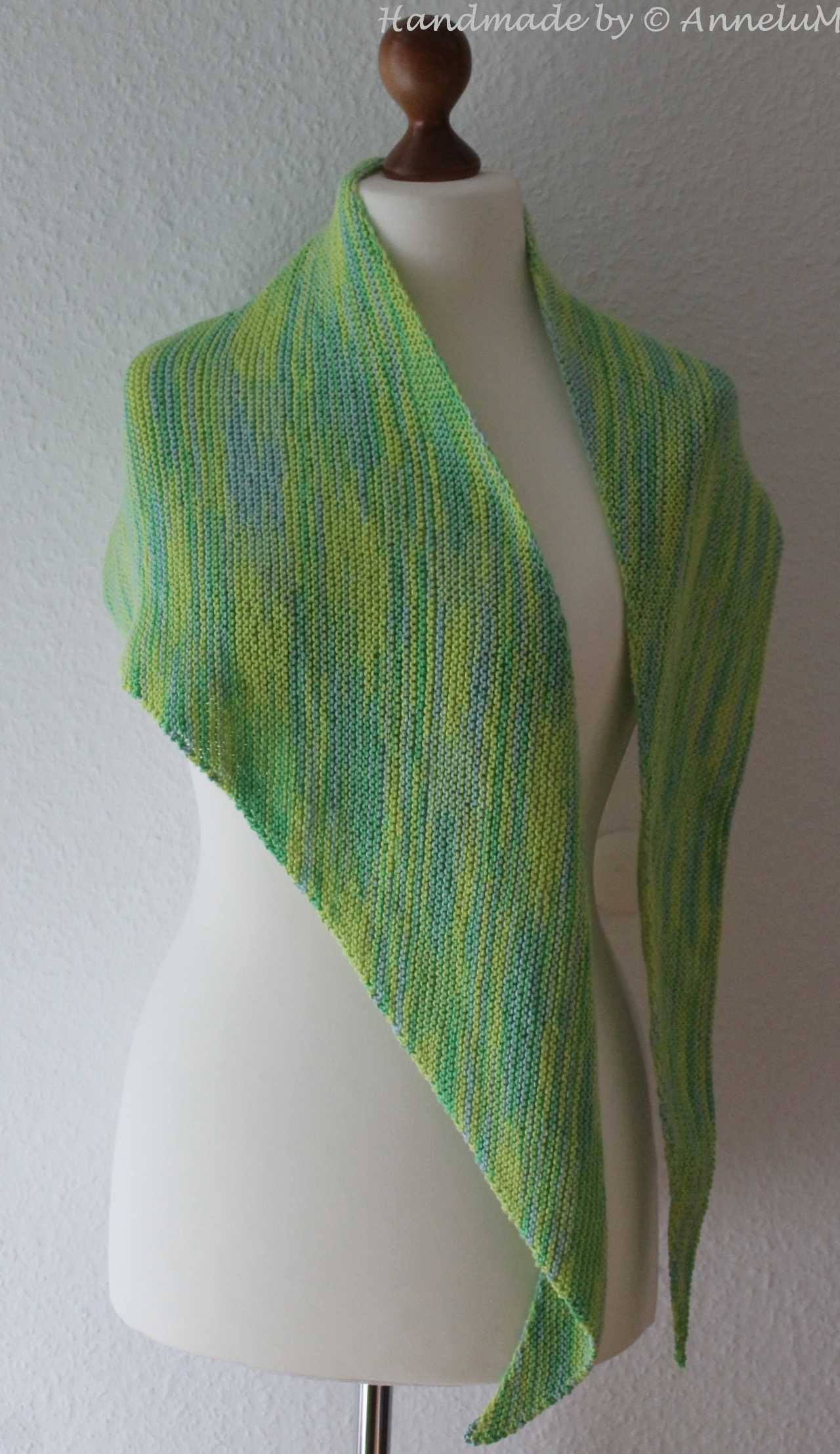 Boomerang Shawl Handmade by AnneluM