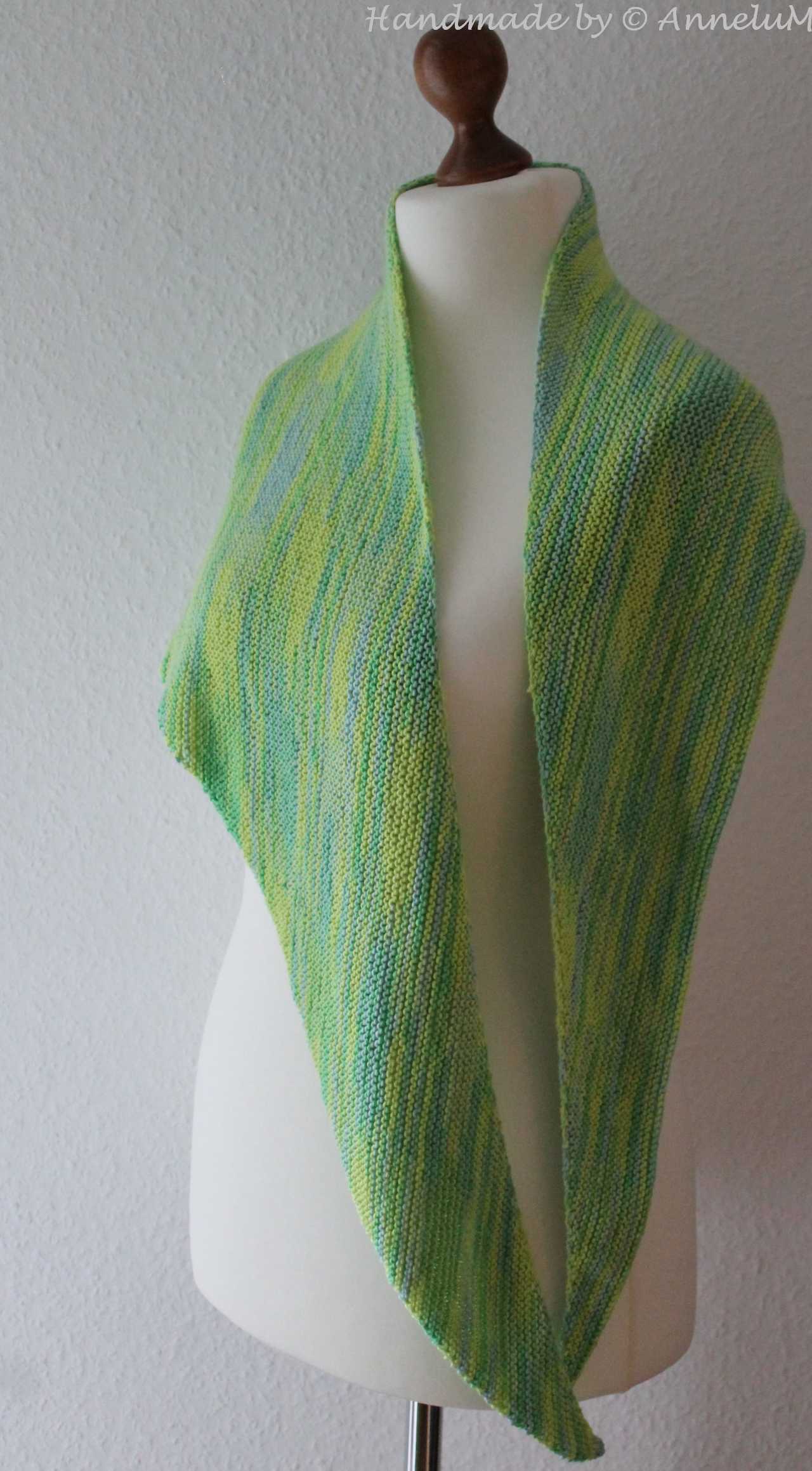 Boomerang Shawl Handmade by AnneluM